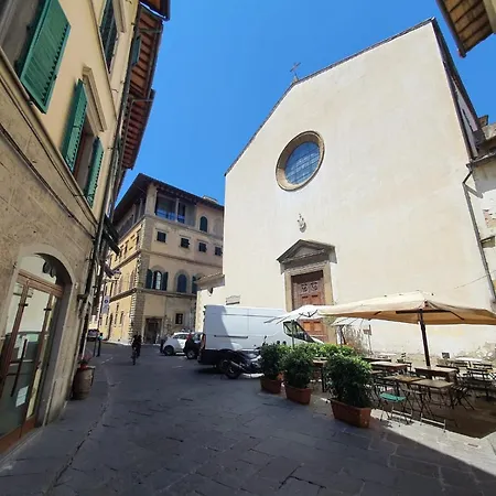Niccolo Terrace