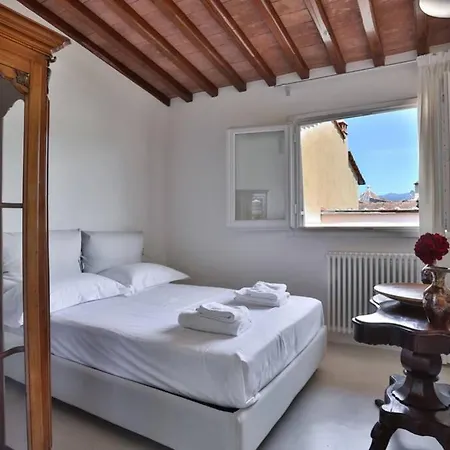 Niccolo Terrace *