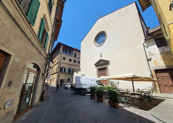 Niccolo Terrace